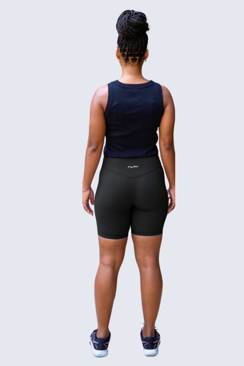 Rumi Earth - W SunRib Fit Shorts 8" - Black - R124109BKP - Bottoms