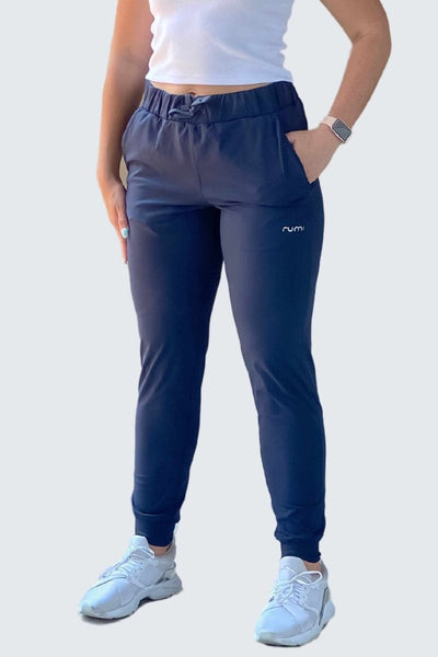 Rumi Earth - W SunSoft Joggers + Pockets 30" - Midnight - R124201MTP - Bottoms