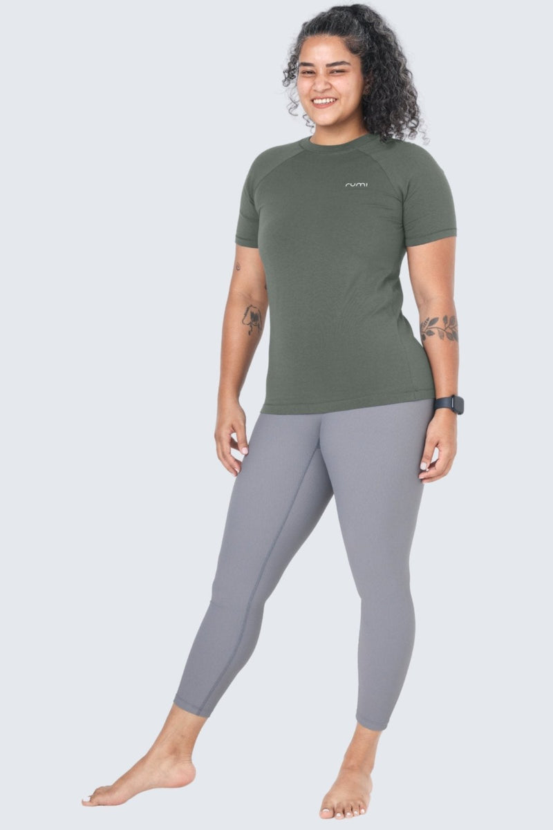 Rumi Earth - WU Move Tee - Olive Deep - R521505DOP - Tops